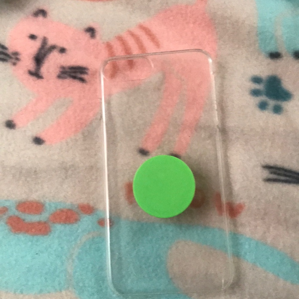 Clear phone case(with pop socket)